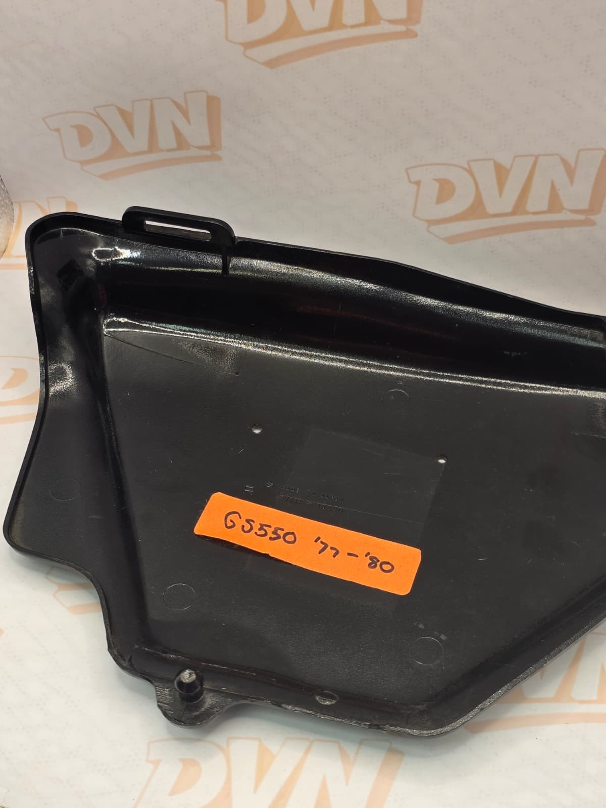 Suzuki GS 550 Side Cover Right