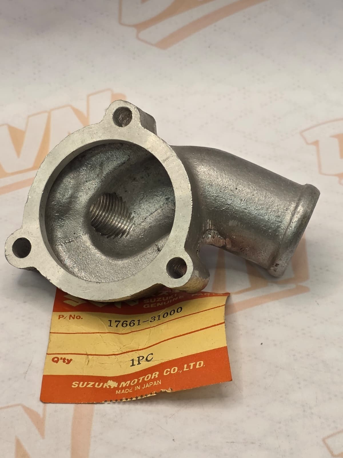 1972-1977 SUZUKI GT 750 OEM THERMOSTAT COVER #17661-31000