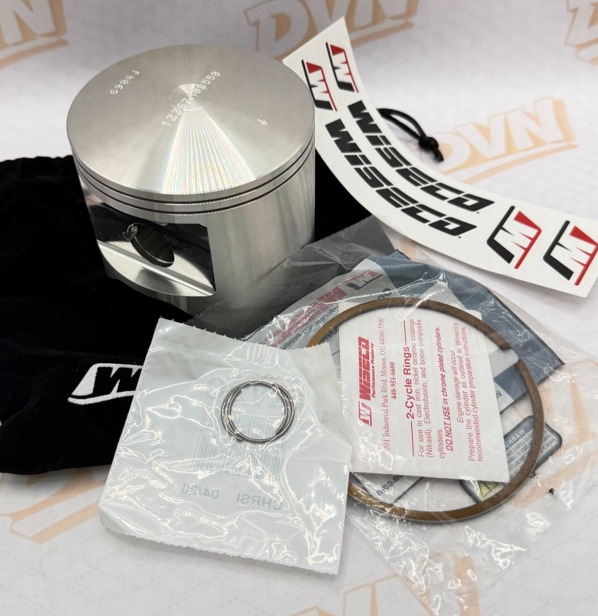 Suzuki PE400 1980 Wiseco piston and ring set  85.50 mm