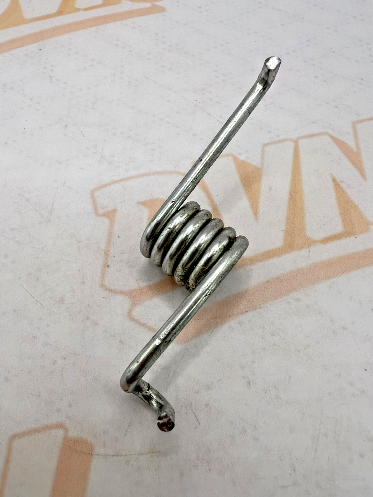 NOS OEM SUZUKI 1979 RM250 RM400 RIGHT FOOTREST SPRING 09448-16015