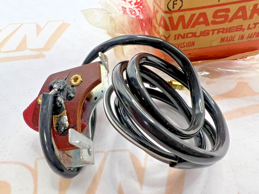KAWASAKI 46027-010 NOS OEM ENGINE STOP SWITCH ASSY