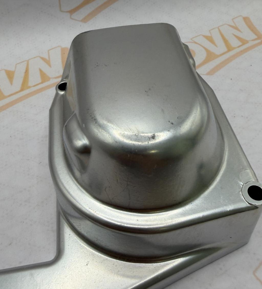 NOS Suzuki GT750 Engine Oil Pump Cover  1972- 1977 11411-31002