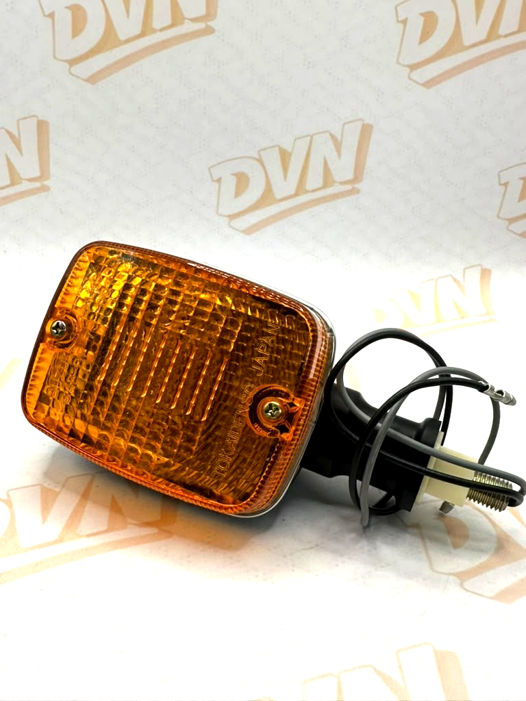 Suzuki 35601-44124-999 Front Turn Signal Lamp New Genuine