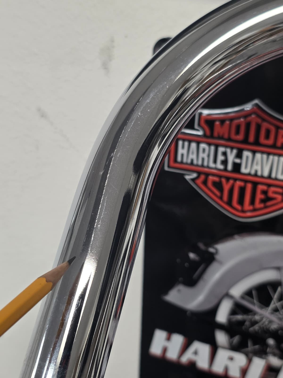 Highway Engine Guard Crash Bar For Harley Ultra Classic Limited Road Glide 09-Up