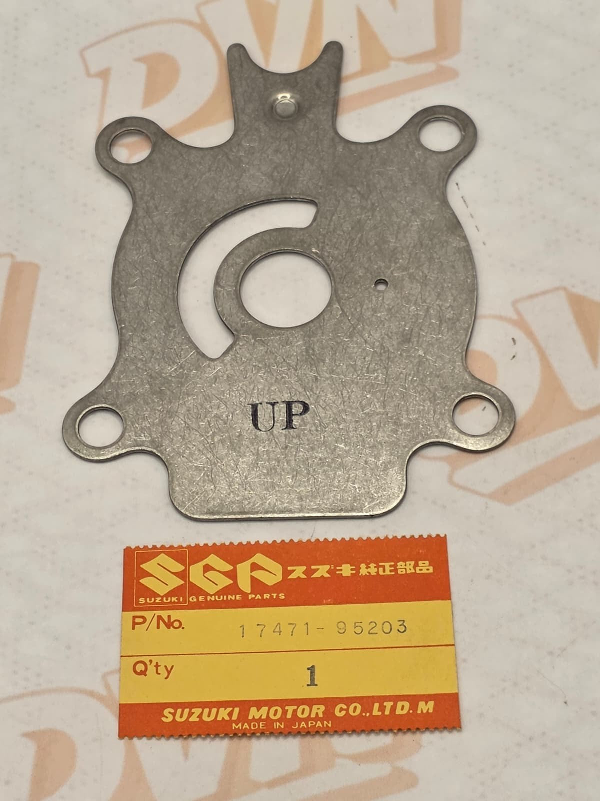 U27 Genuine Suzuki Marine 17471-95203 Water Pump Plate OEM