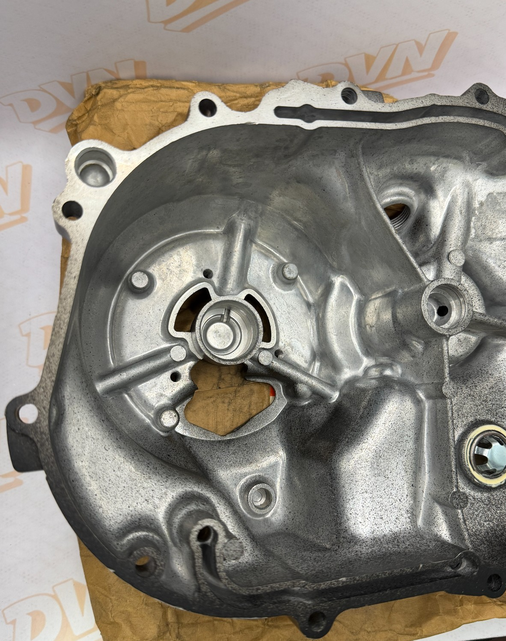 NOS Suzuki ALT125 ALT185 LT125 LT185 Clutch Cover 11340-18904