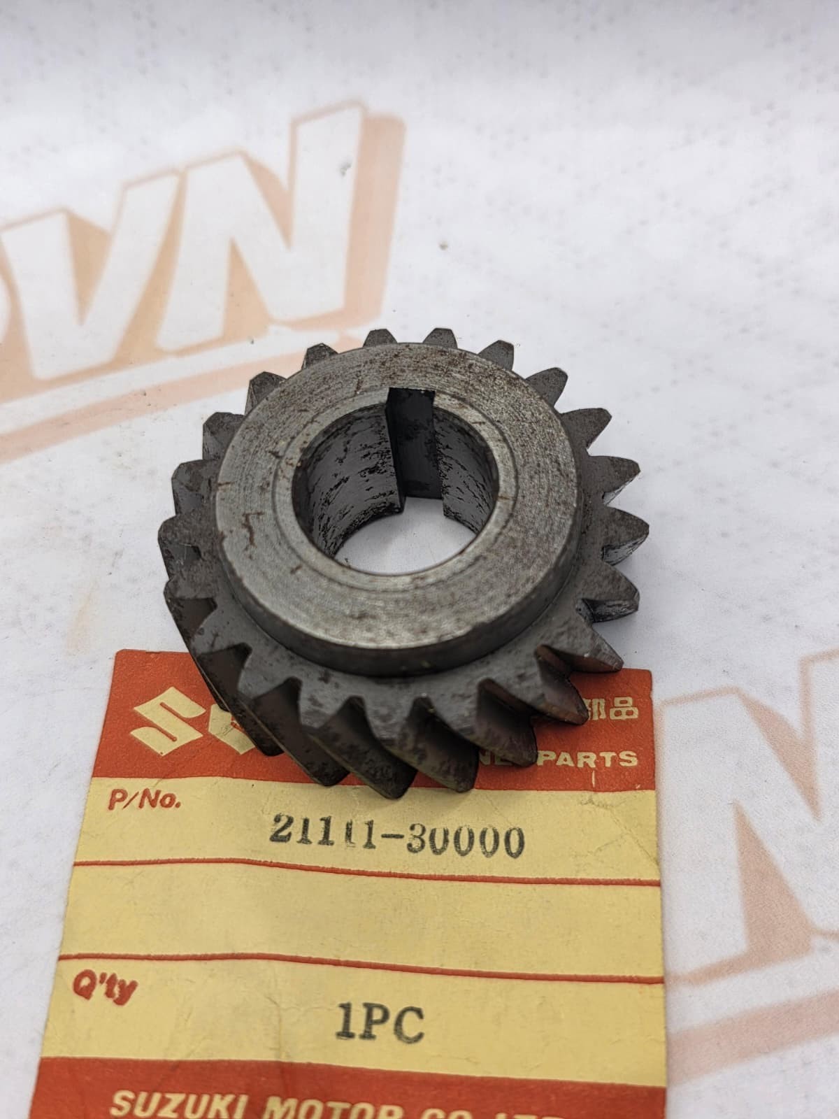 NOS OEM NEW ORIGINAL SUZUKI TS250 TM250 TC185 PRIMARY DRIVEN GEAR 21111-30000