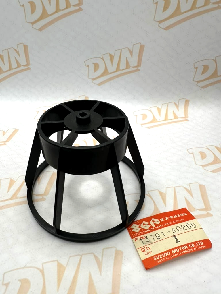 Suzuki RM 125 / 1979 RM 250 400  13791-40200 Air Filter Cage