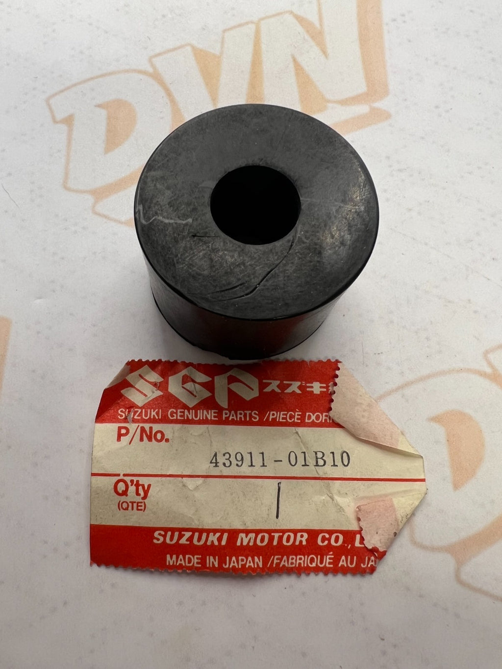 1987-96 SUZUKI RM LT DR  CHAIN ROLLER P/N 43911-01B10