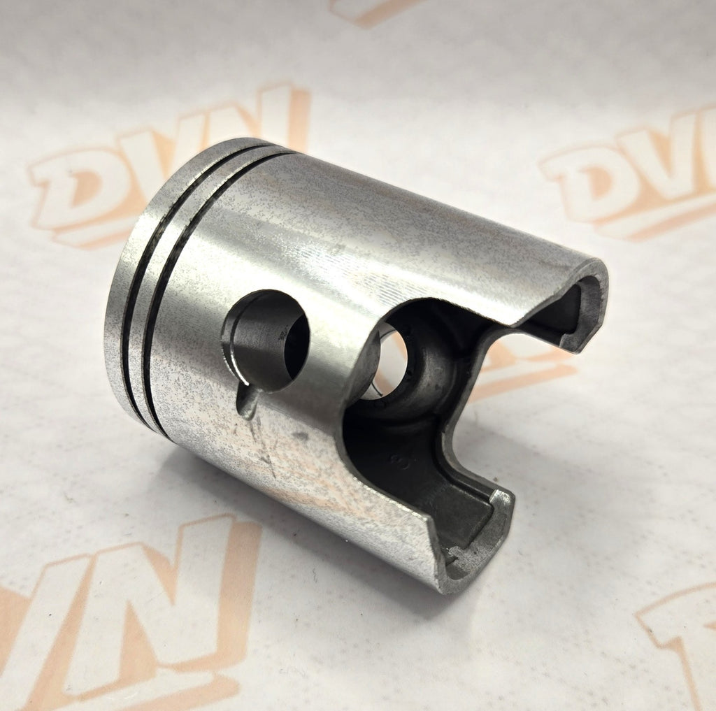 Suzuki 12110-29730 NOS OEM Piston STD