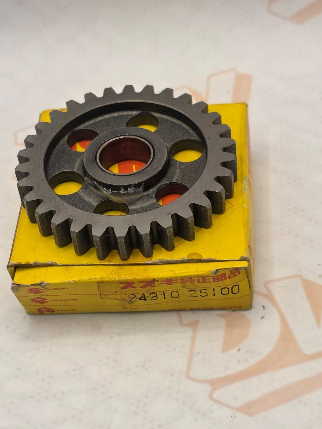 NOS GENUINE SUZUKI TC 90 GEAR, 1ST DRIVEN 24310-25100 NEW OEM TC90 TC100 OEM NEW