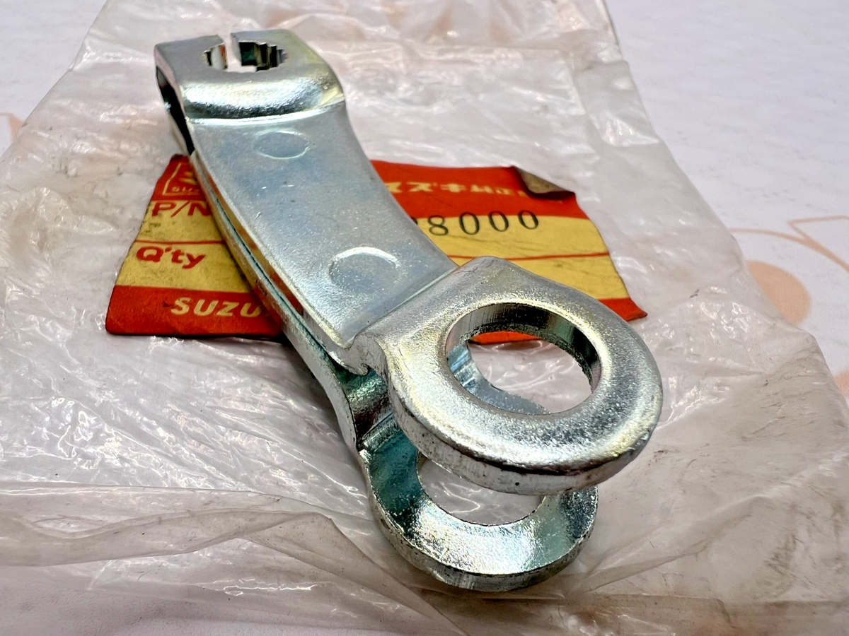 NEW GENUINE SUZUKI 64451-28000 BRAKE CAM  LEVER