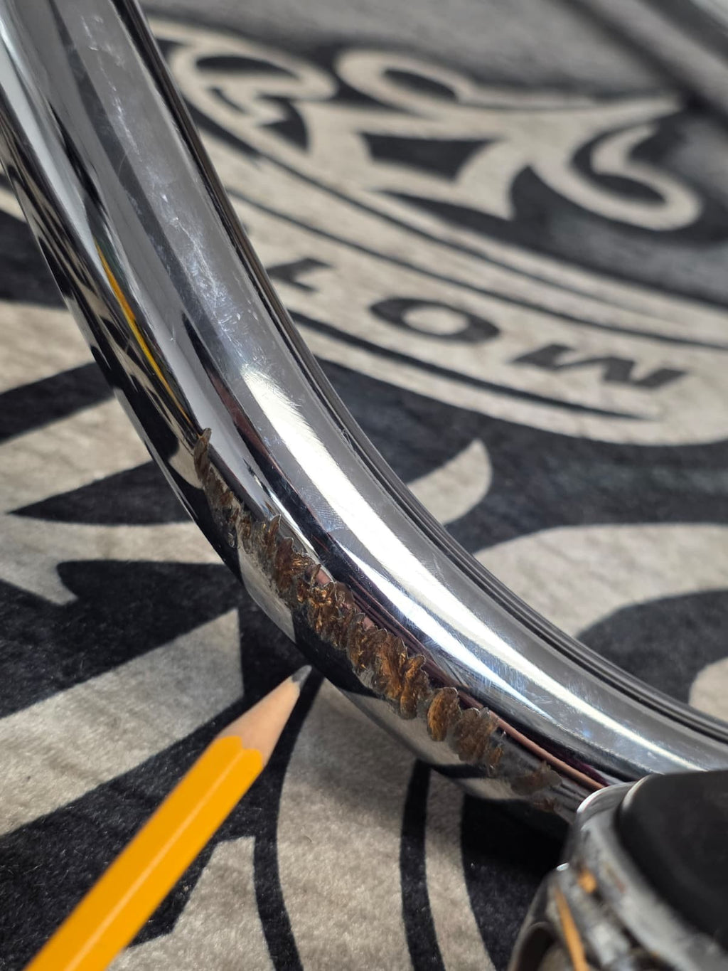 00-2003 Harley DAVISON Softail Engine Guard Crash Cage Bar CHROME