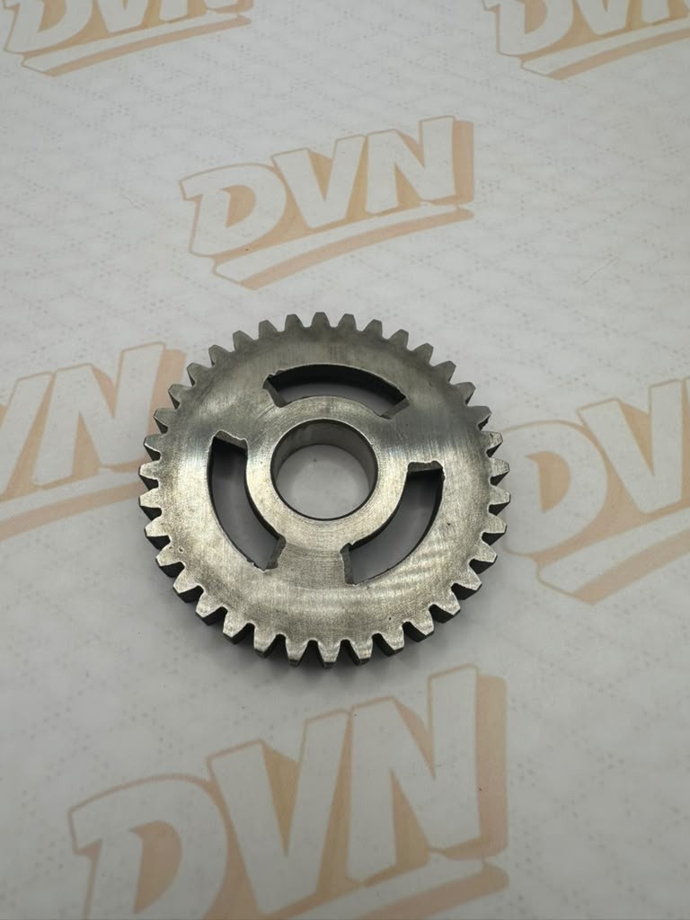 NOS  OEM SUZUKI T20 TC250 X6 Hustler  1ST GEAR DRIVEN 24311-11003