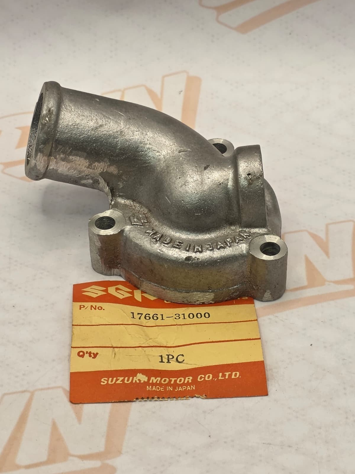 1972-1977 SUZUKI GT 750 OEM THERMOSTAT COVER #17661-31000