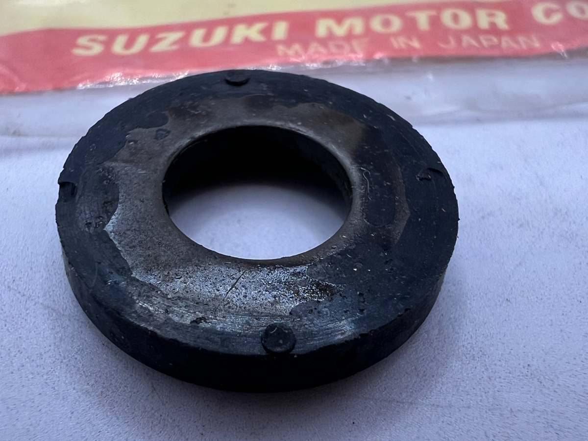 SUZUKI DR400 RM125 RM250 RM400 RS175 DUST SEAL TORQUE 64339-40401 NOS OEM