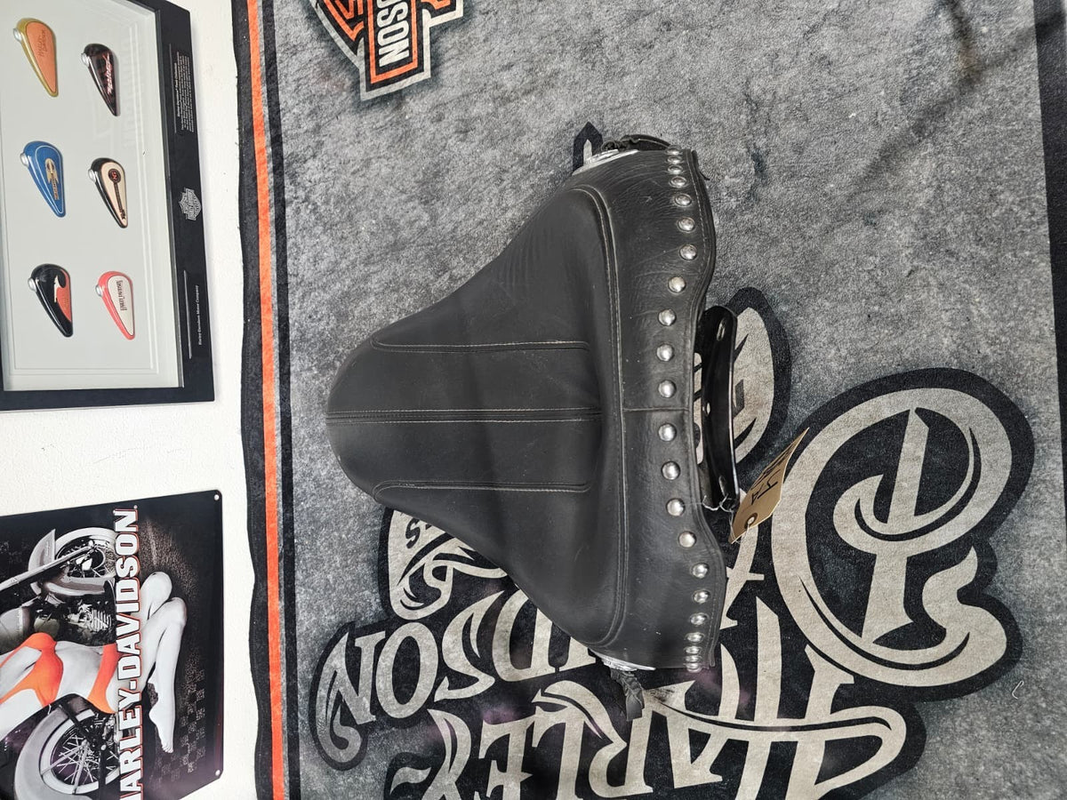 Genuine Harley Davidson 00-17 Heritage Softail Studded SOLO Seat