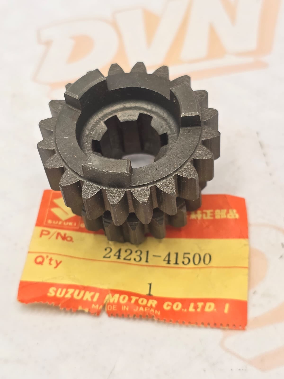 NOS Suzuki GEAR,THIRD DRIVE PE175 80-84 24231-41501