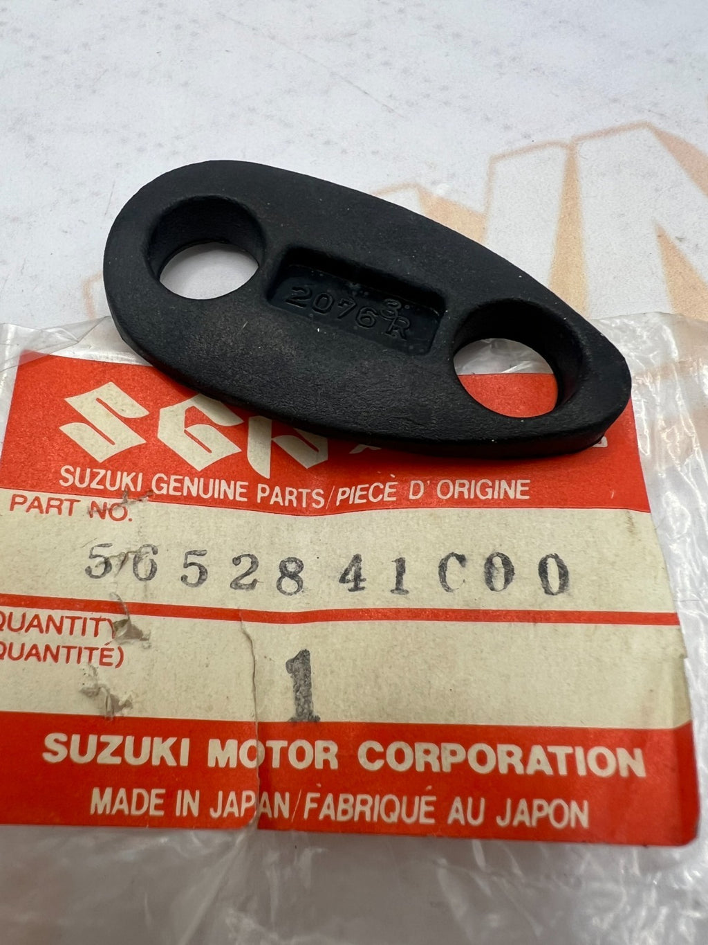 Suzuki 56528-41C00 Rubber Right Mirror Fairing GSX-R 750 1100