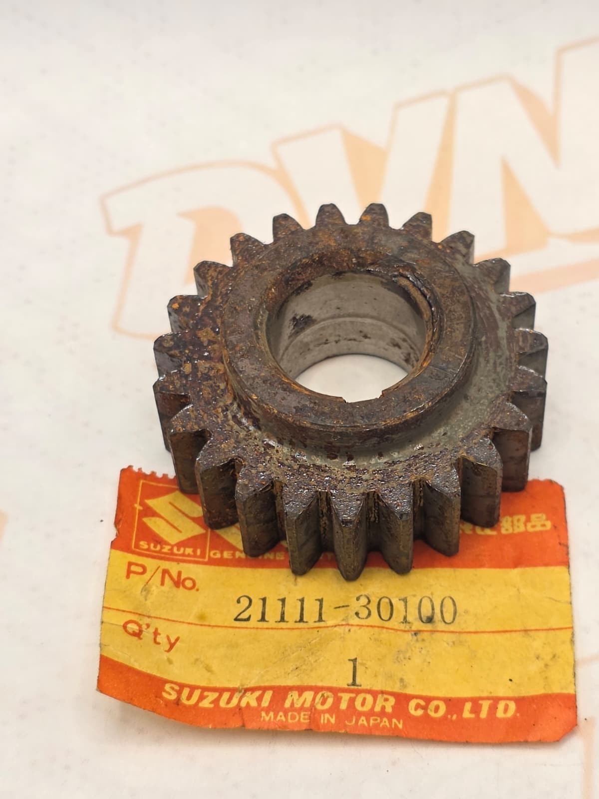 NOS GENUINE Suzuki Primary Drive Gear 1973-1975 TM250 TM 250 OEM 21111-30100