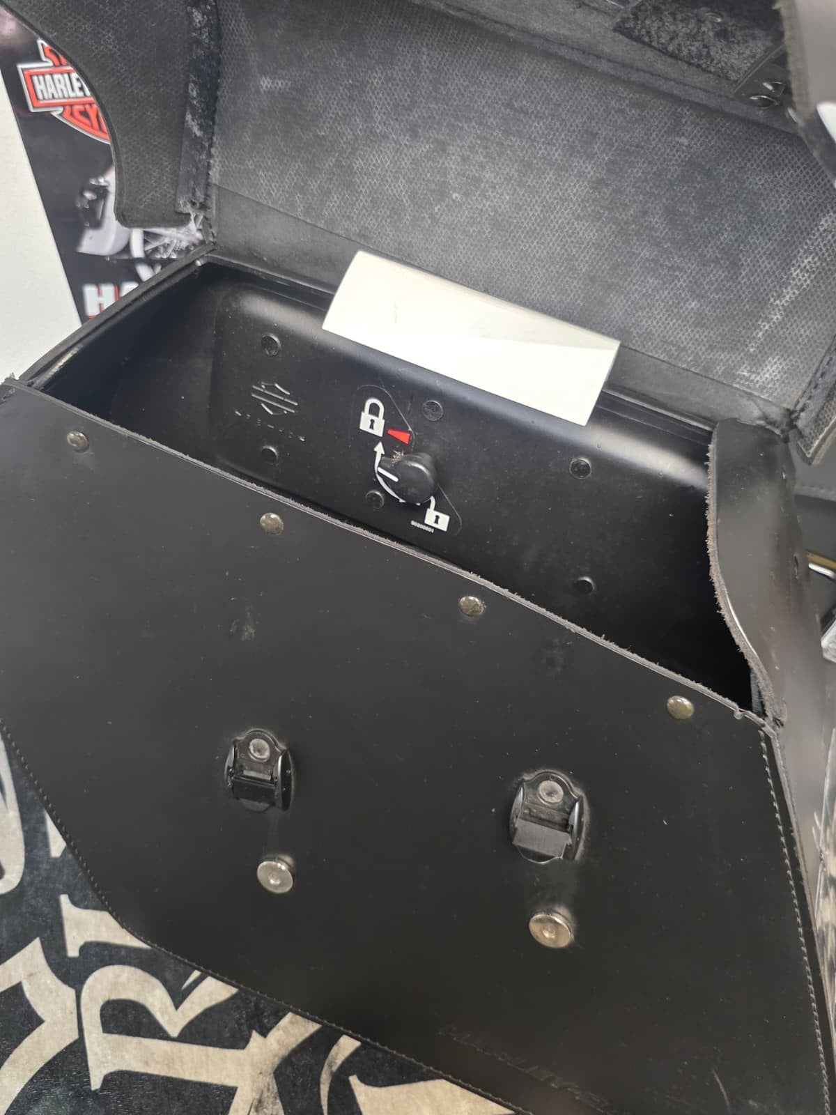 2013-2017 Breakout OEM Harley-Davidson Quick Detachable Saddlebags w/ Mount FXSB