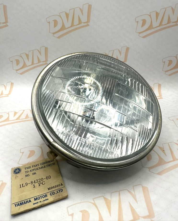 New OEM YAMAHA  1L9-84320-60 Stanley 12v 40/30w 6.5" Headlight Assembly NOS