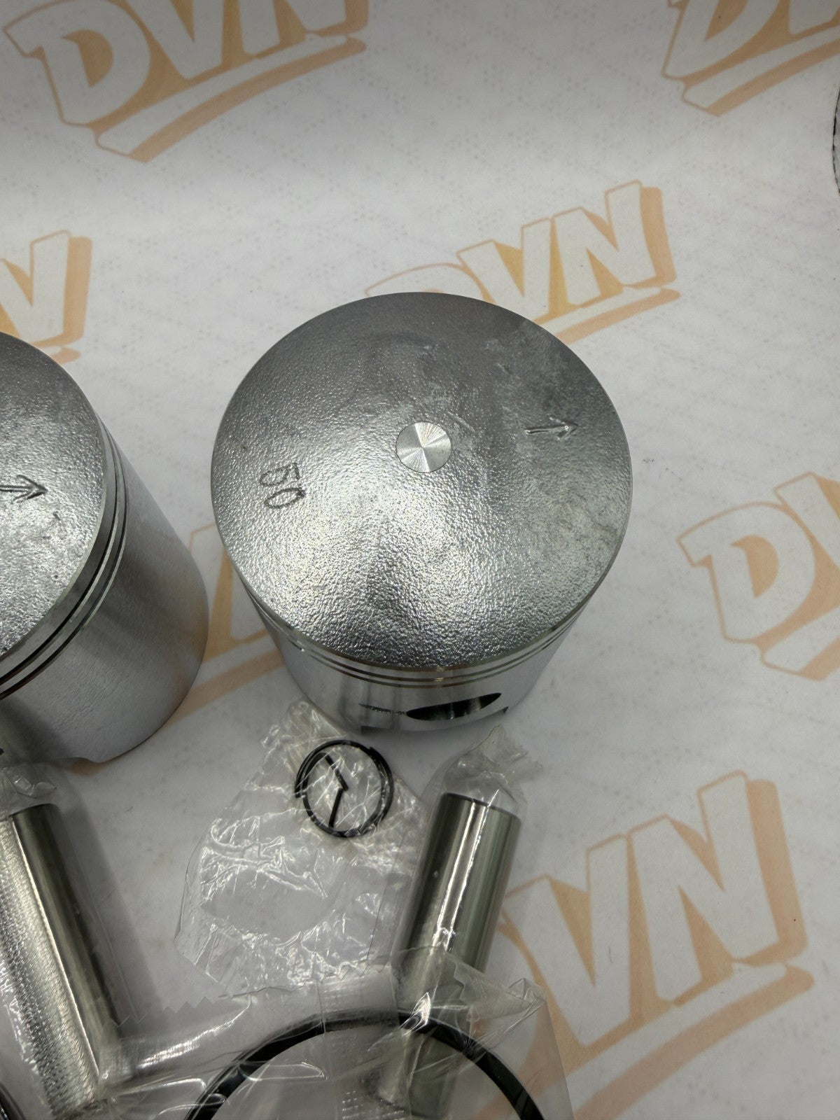 Suzuki GT550 0.50MM OVERSIZE PISTON AND RING SET 1972-1977