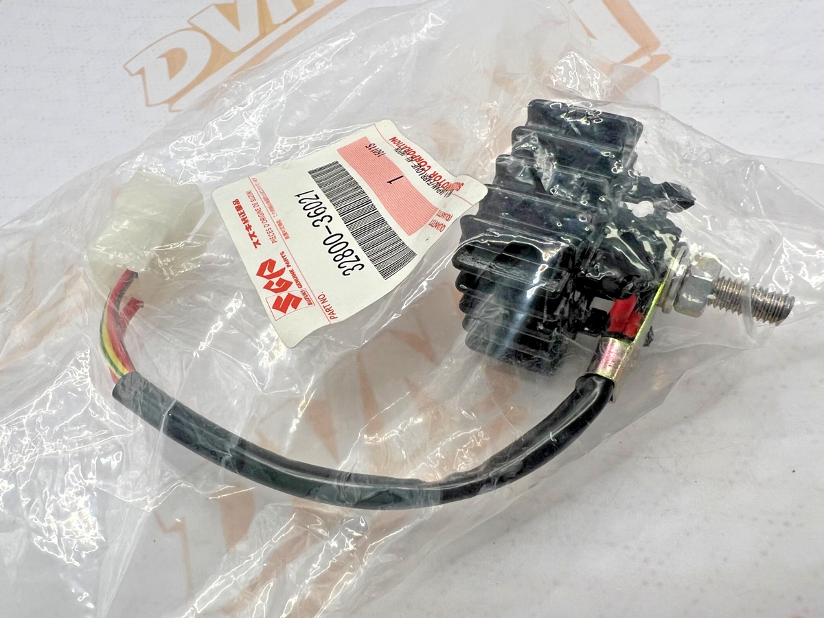 NOS OEM Suzuki GT500 Rectifier Assy 1976-1977 NEW GT 500 RECTIFIER 32800-36021