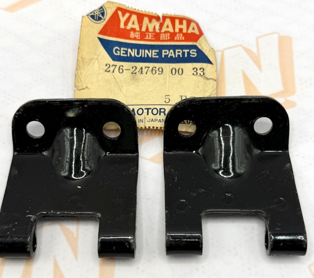 NOS OEM YAMAHA ht1 LT1 LT2 LT3 SEAT BRACKETS  276-24769