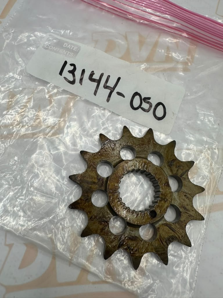 KAWASAKI ENGINE SPROCKET,15T  13144-050