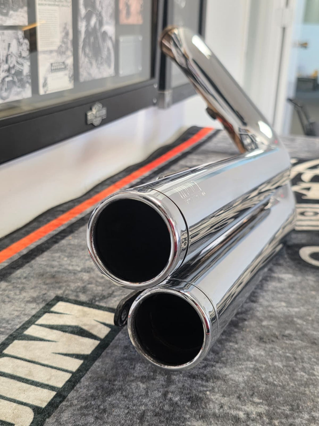 HARLEY-DAVIDSON SPRINGER SOFTAIL  EFI COMPLETE EXHAUST SYSTEM PIPE SUPERTRAPP