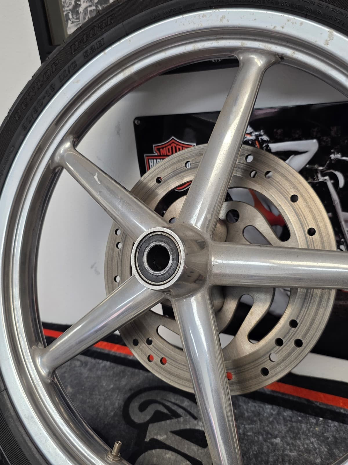SOFTAIL ROCKER FRONT WHEEL OEM 2008-2012 HARLEY-DAVIDSON FXCW/C ALUMINIUM