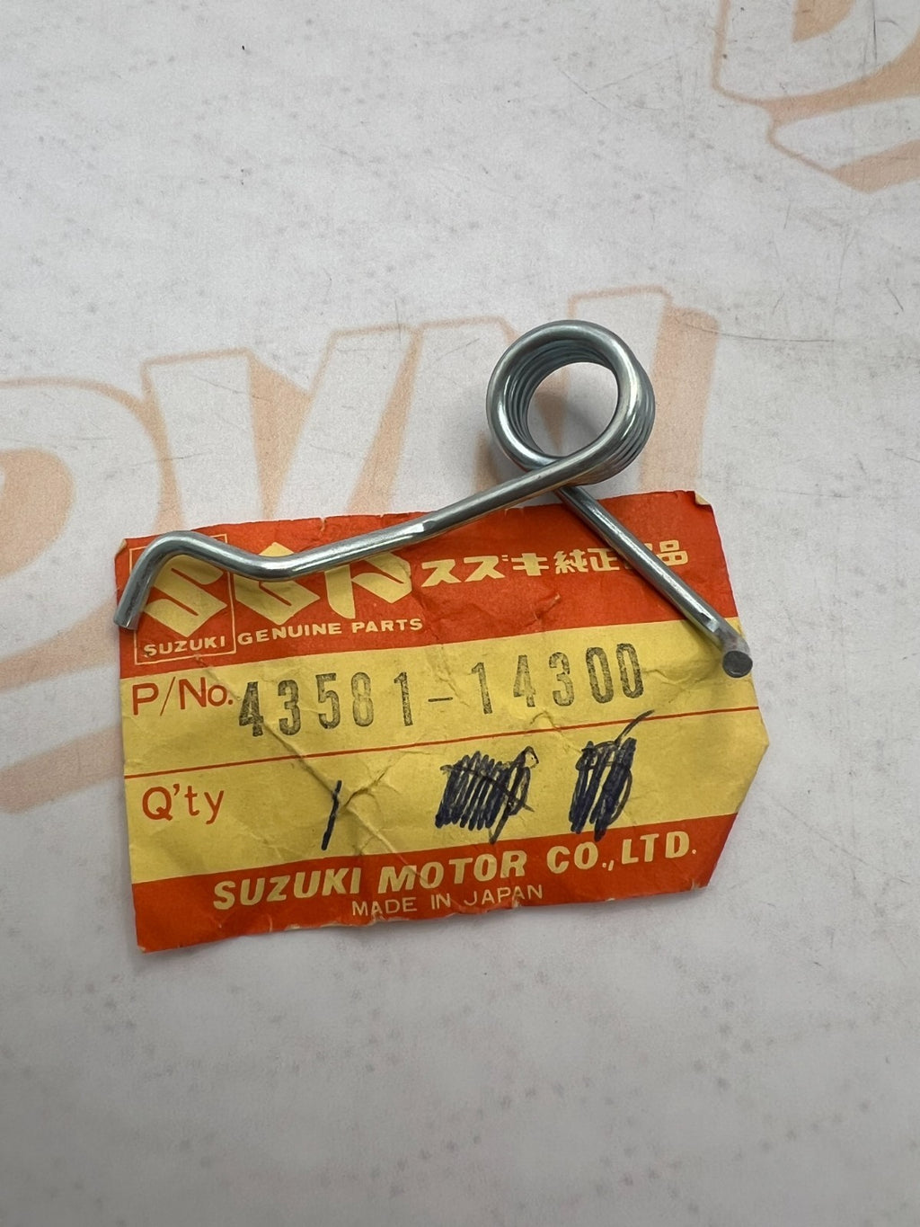 Suzuki NOS OEM 43581-14300 - SPRING, RH