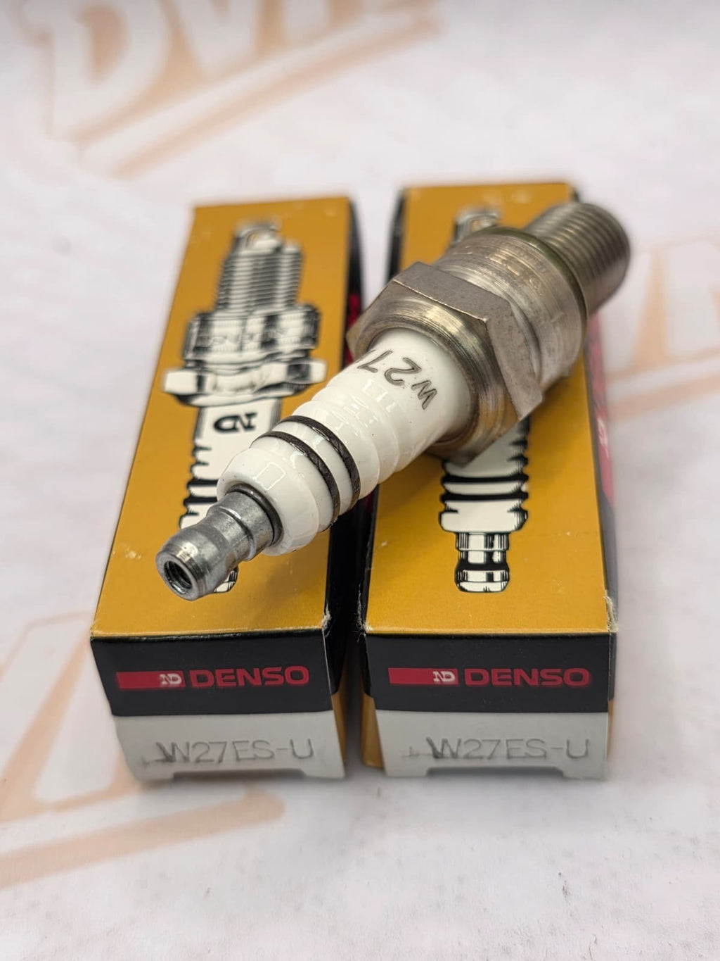 Nippondenso Spark Plug.  W27ES-U.  SP253.