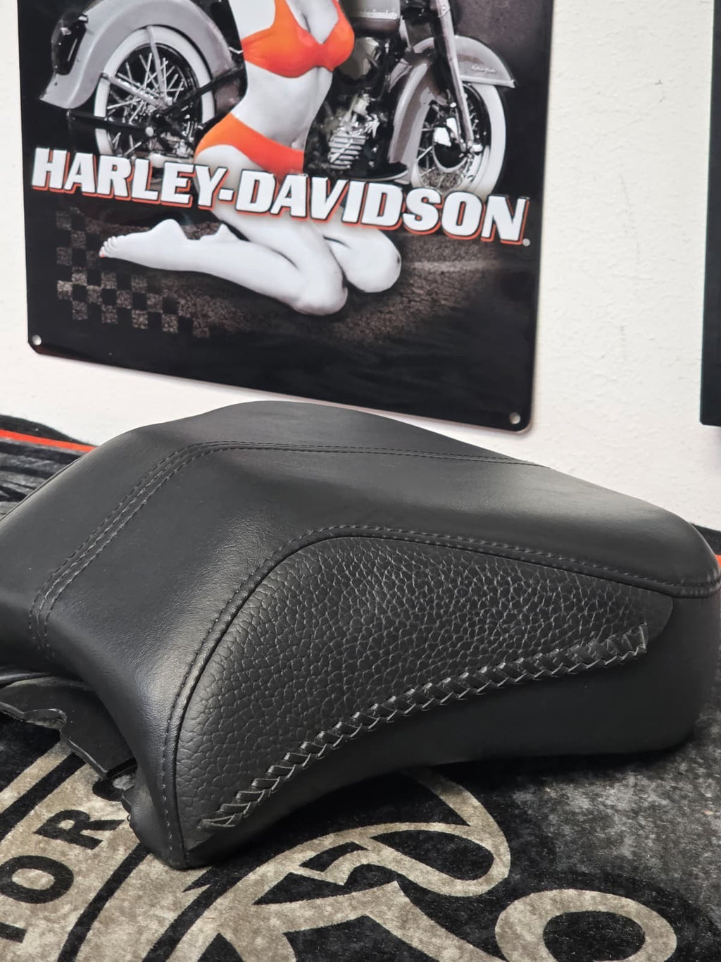 05-17 Harley-Davidson Heritage,deluxe,Softail models Passenger Pillion Seat OEM