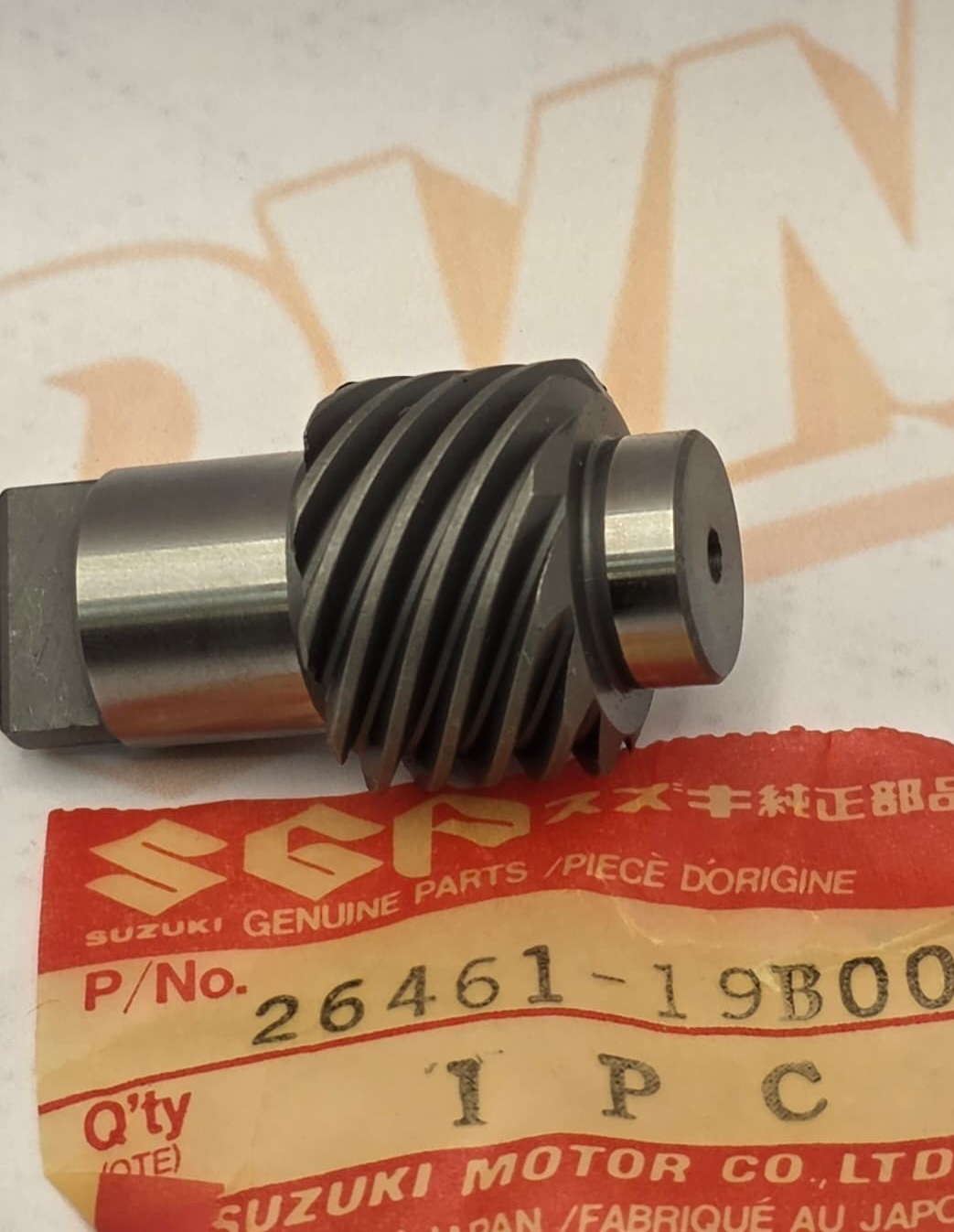 SUZUKI  ODOMETER DRIVE NOS OEM 26461-19B00