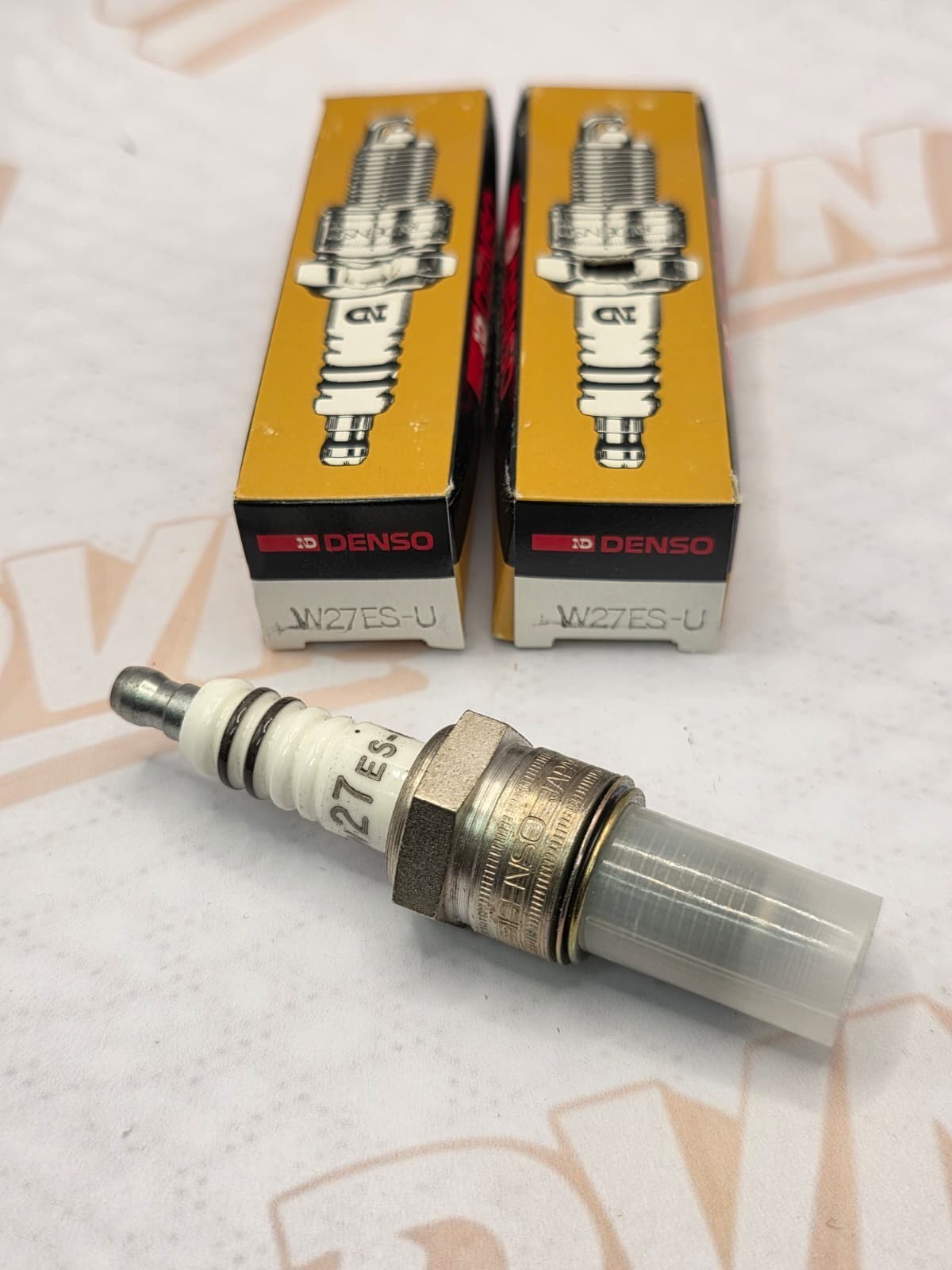 Nippondenso Spark Plug.  W27ES-U.  SP253.