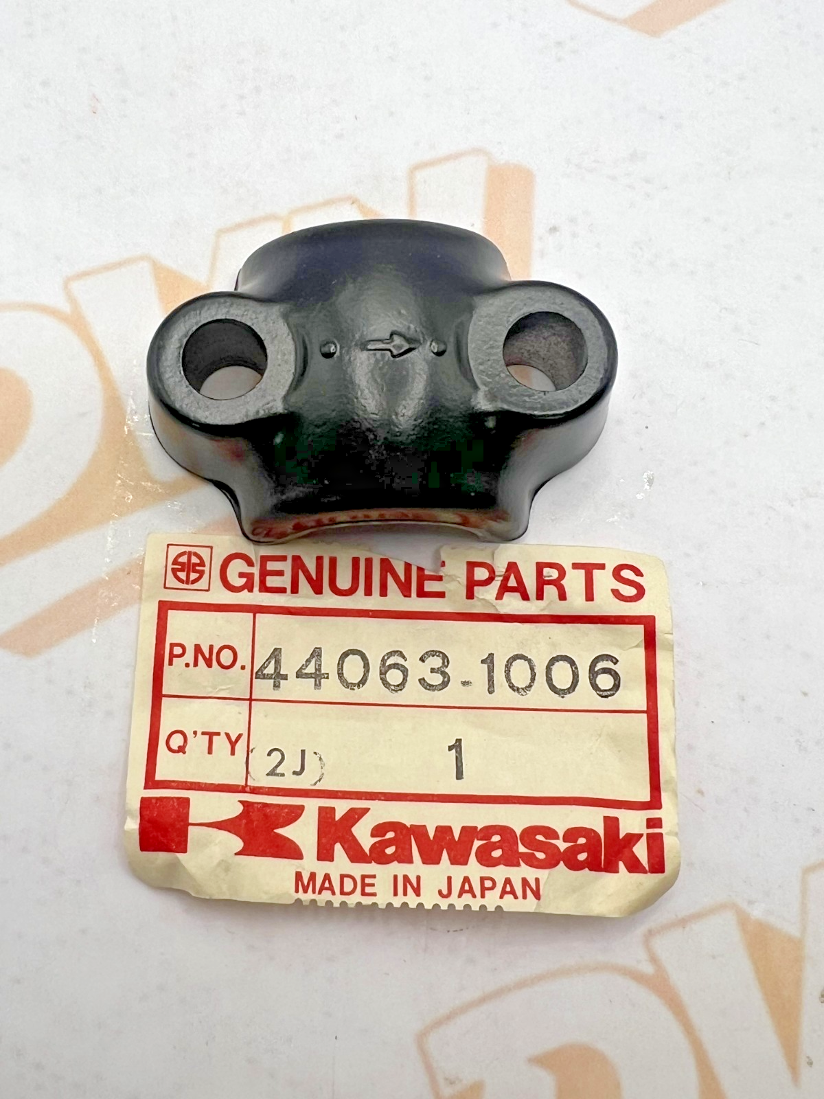 KAWASAKI OEM HOLDERFRONT AXLE 44063-1006