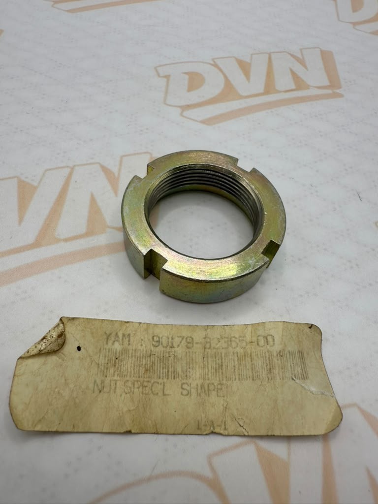 New OEM Yamaha 90179-32365-00 Rear  NOS