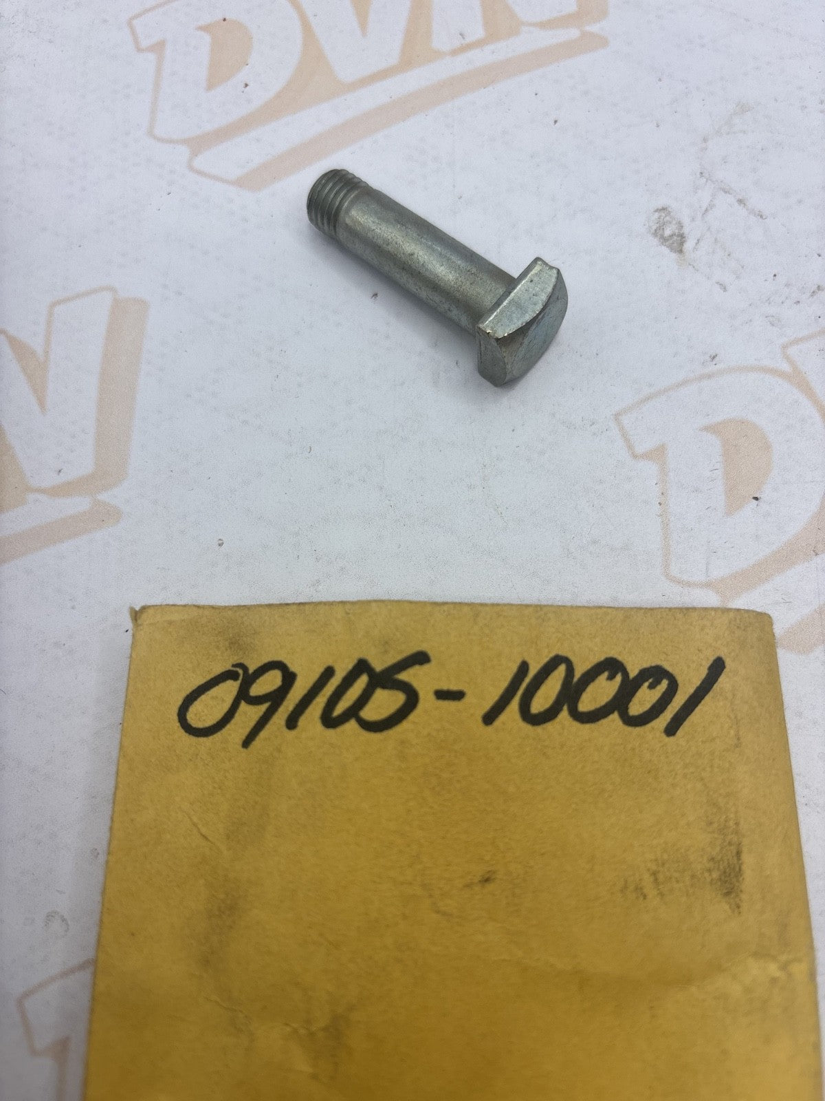 NOS NEW ORIGINAL OEM SUZUKI GS1000 GT750 GT380 T500 BOLT 09105-10001