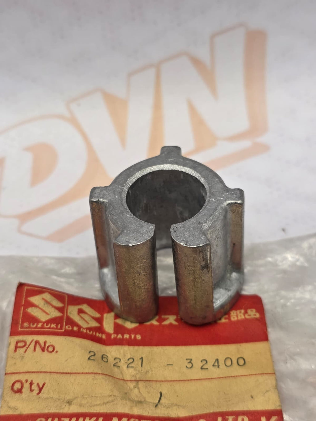 1982 SUZUKI SP250 KICK START SPRING GUIDE 26221-32400