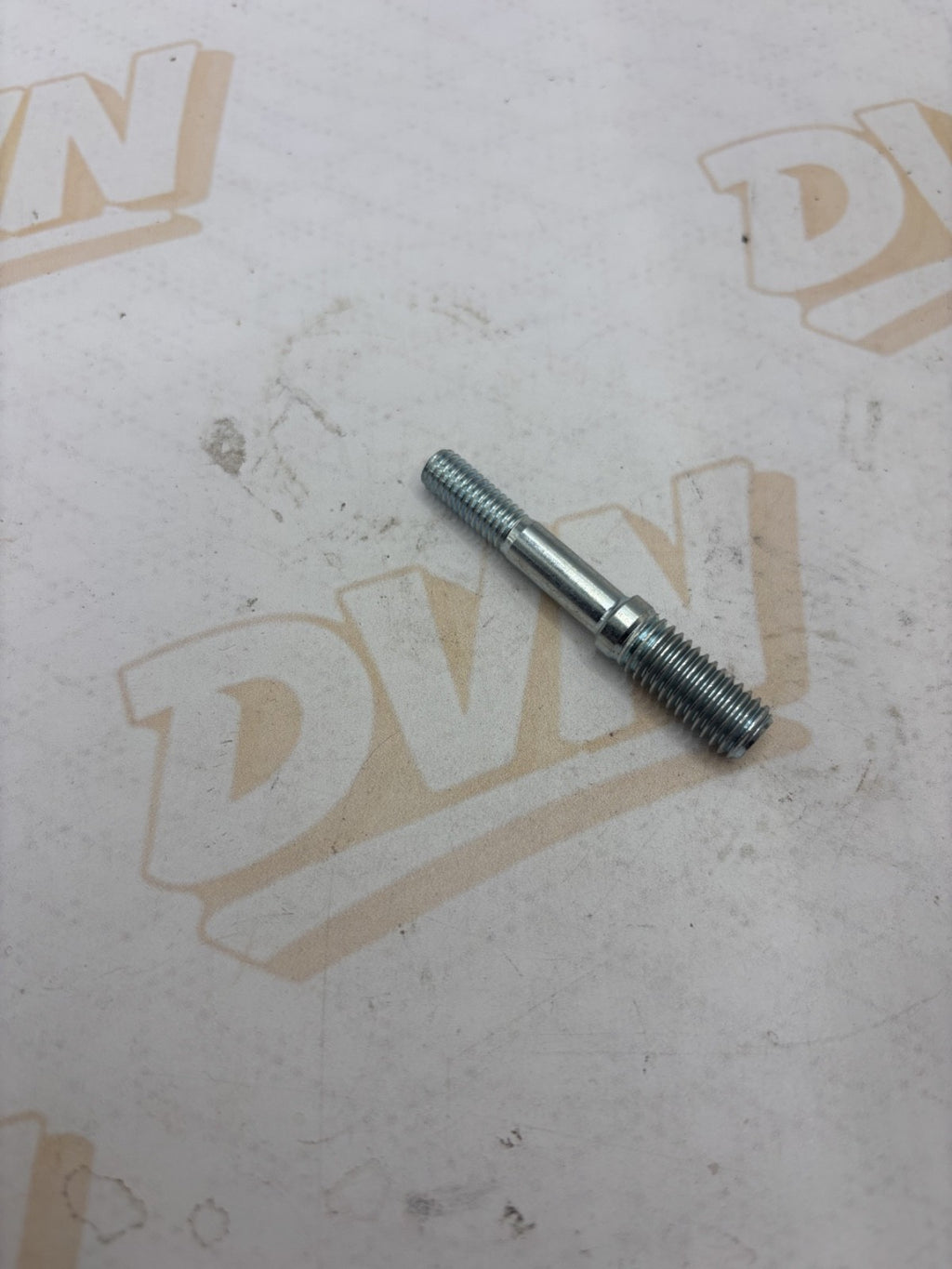 NOS Suzuki 1981-82 RM125 Cylinder Head Bolt Stud 09108-06043