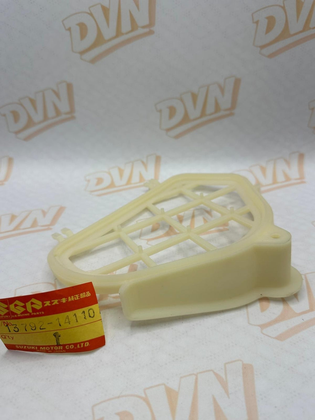 SUZUKI  HOLDER,AIR CLEANER ELEMENT   13792-14110