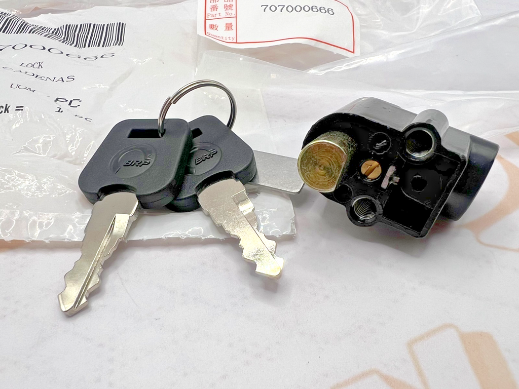 New OEM BRP Can-Am RH Padlock with Key 707000666