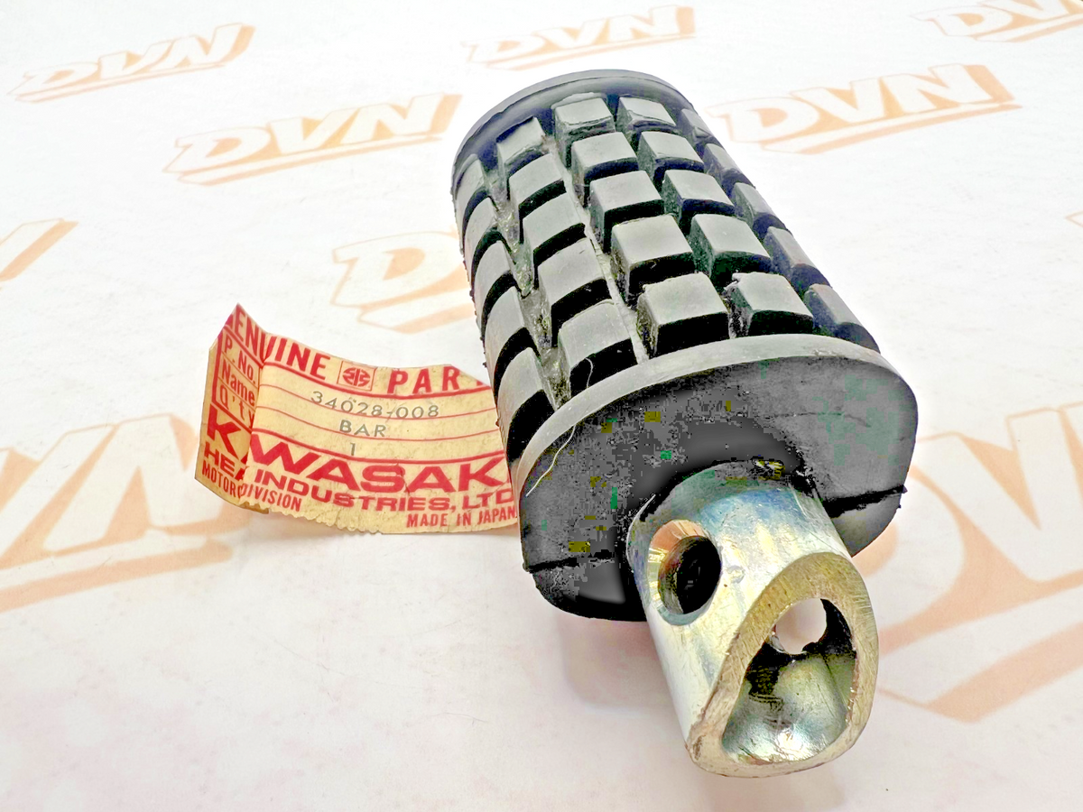 NEW GENUINE KAWASAKI 34028-008 STEP-ASSY, FR, RH