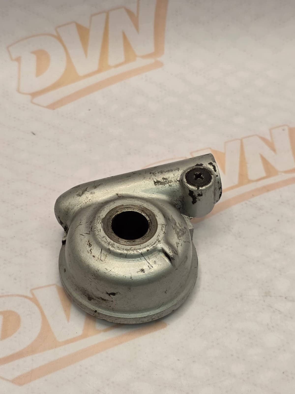 1976 HONDA GL1000 GOLDWING SPEEDOMETER PINION SPEEDO DRIVE HUB 44800-371-003