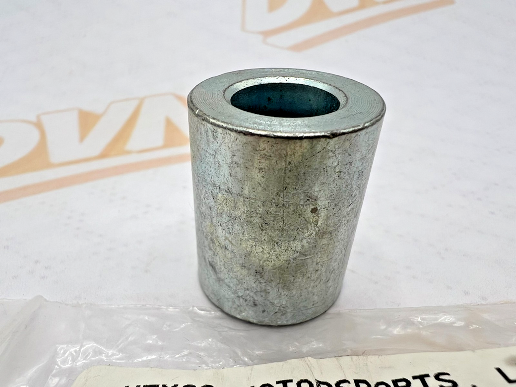 Suzuki NEW NOS SPACER 09180-12077