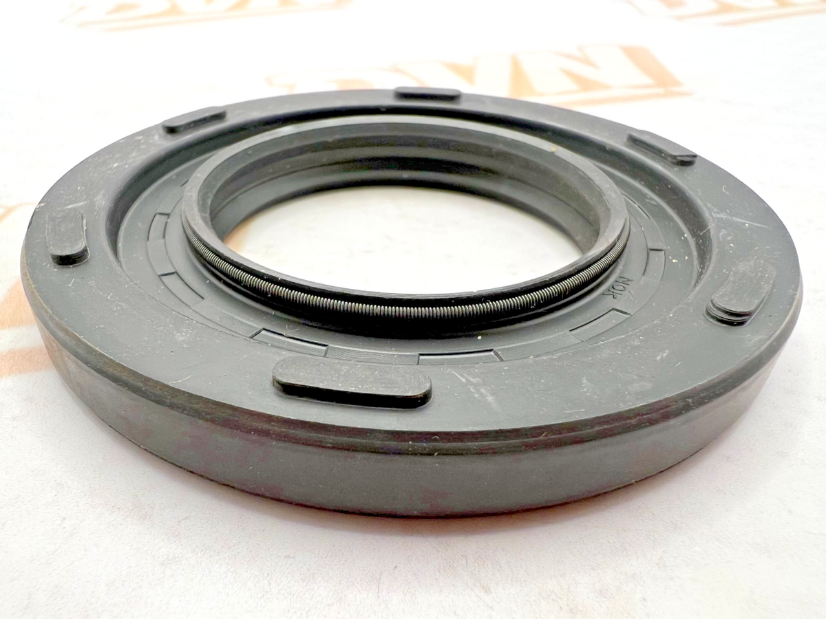 Suzuki OEM Part 09289-70002 OIL SEAL (70X110X14.7) NOS OEM