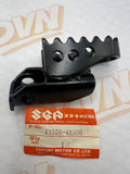 Suzuki NOS NEW 43550-48500 Front RH Right Footrest DS PE RM TS