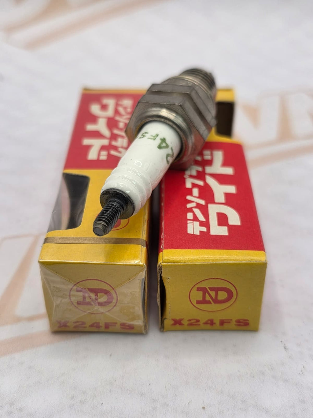 NIPPONDENSO SPARK PLUG. X24FS-U.